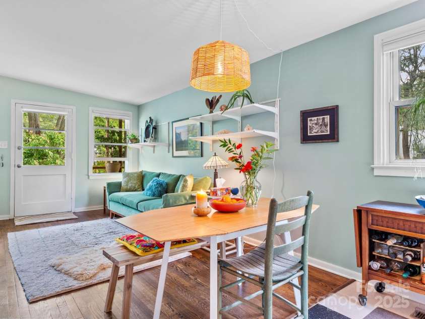 12 Rex Drive, Asheville, NC 28806.  MLS# CAR4299287, YatesRealty ID 3922. 