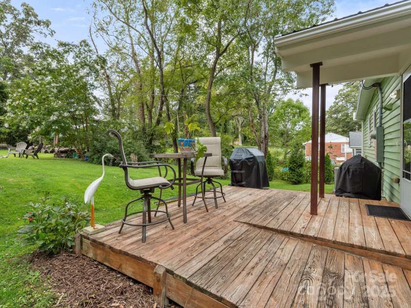 12 Rex Drive, Asheville, NC 28806.  MLS# CAR4299287, YatesRealty ID 3922. 