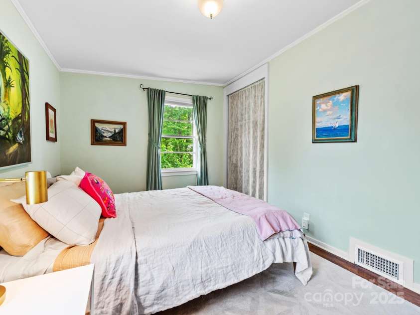 12 Rex Drive, Asheville, NC 28806.  MLS# CAR4299287, YatesRealty ID 3922. 