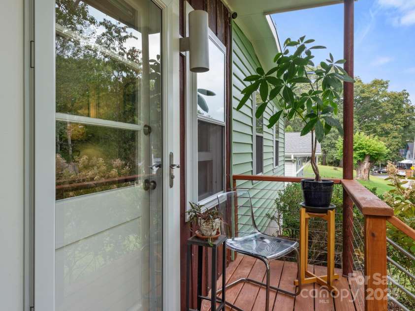12 Rex Drive, Asheville, NC 28806.  MLS# CAR4299287, YatesRealty ID 3922. Front Porch