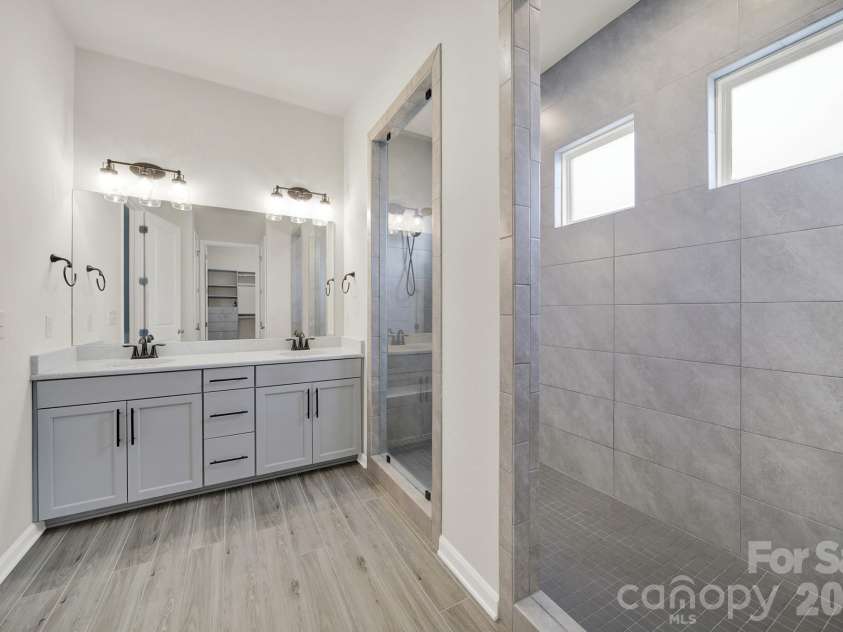 18033 Grey Mossrun Drive, Charlotte, NC 28278.  MLS# CAR4350029, YatesRealty ID 3922. 