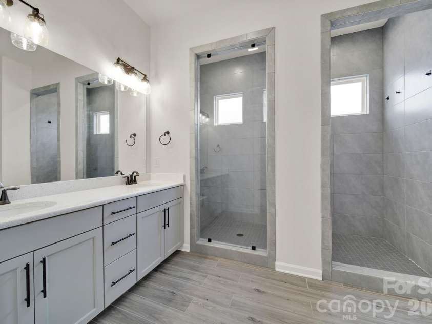 18033 Grey Mossrun Drive, Charlotte, NC 28278.  MLS# CAR4350029, YatesRealty ID 3922. 