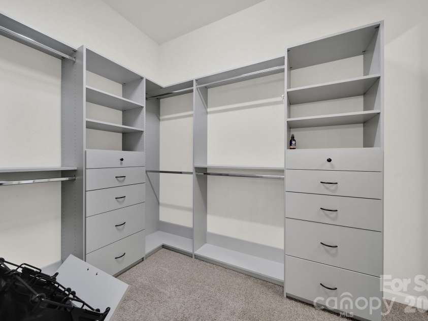18033 Grey Mossrun Drive, Charlotte, NC 28278.  MLS# CAR4350029, YatesRealty ID 3922. 