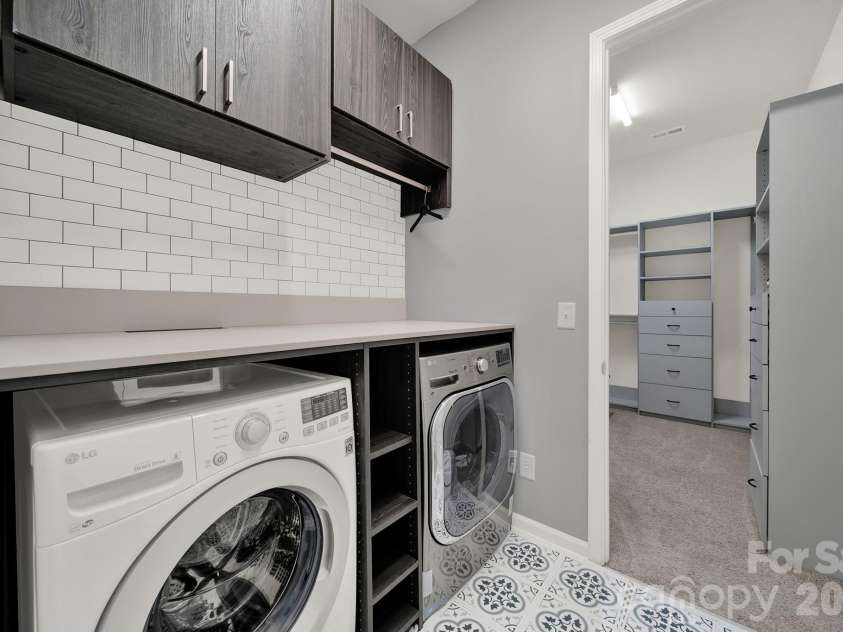18033 Grey Mossrun Drive, Charlotte, NC 28278.  MLS# CAR4350029, YatesRealty ID 3922. 