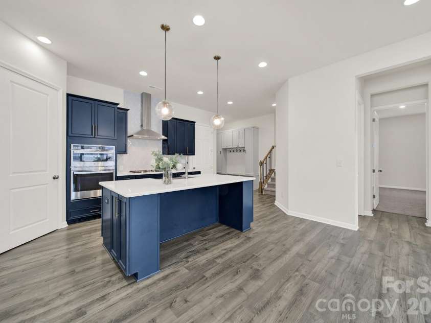 18033 Grey Mossrun Drive, Charlotte, NC 28278.  MLS# CAR4350029, YatesRealty ID 3922. 