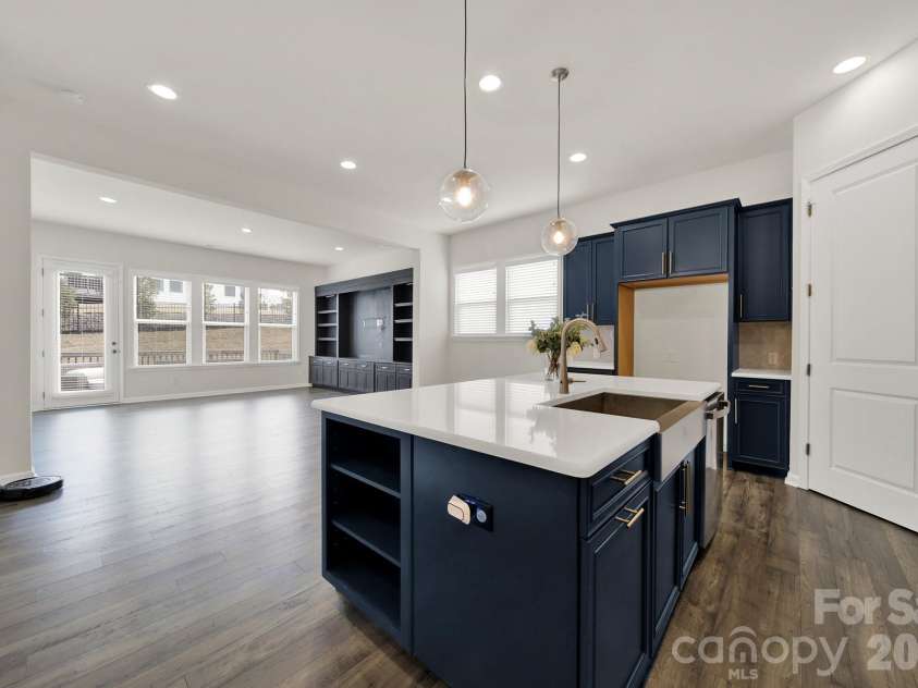 18033 Grey Mossrun Drive, Charlotte, NC 28278.  MLS# CAR4350029, YatesRealty ID 3922. 