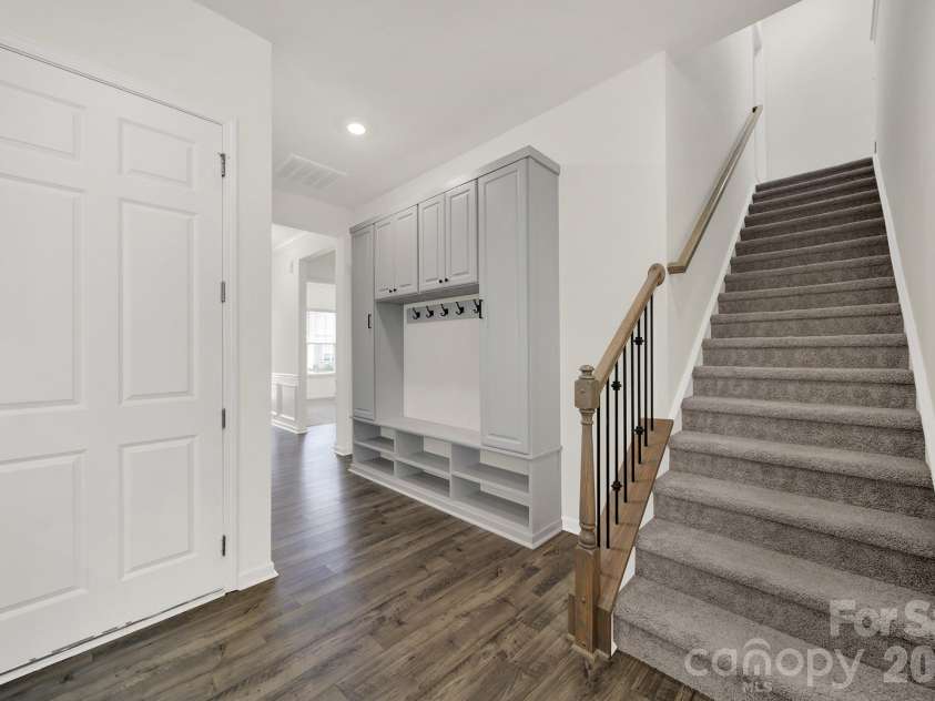 18033 Grey Mossrun Drive, Charlotte, NC 28278.  MLS# CAR4350029, YatesRealty ID 3922. 