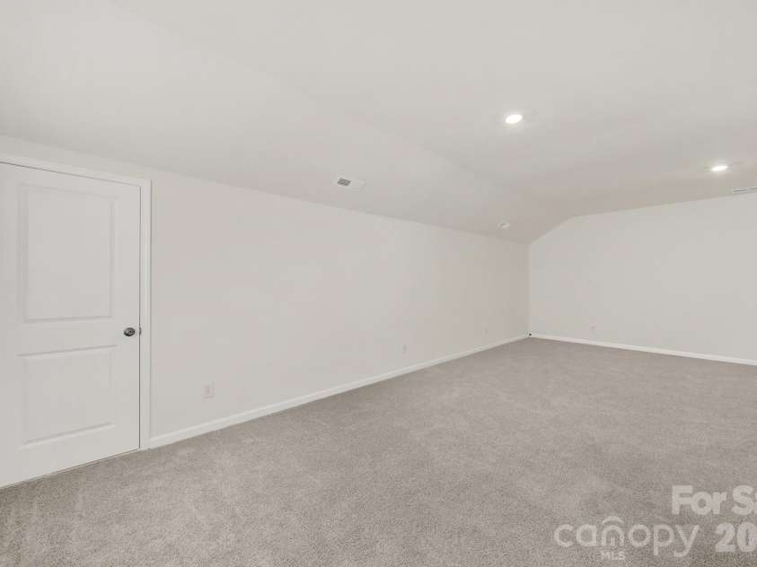 18033 Grey Mossrun Drive, Charlotte, NC 28278.  MLS# CAR4350029, YatesRealty ID 3922. 