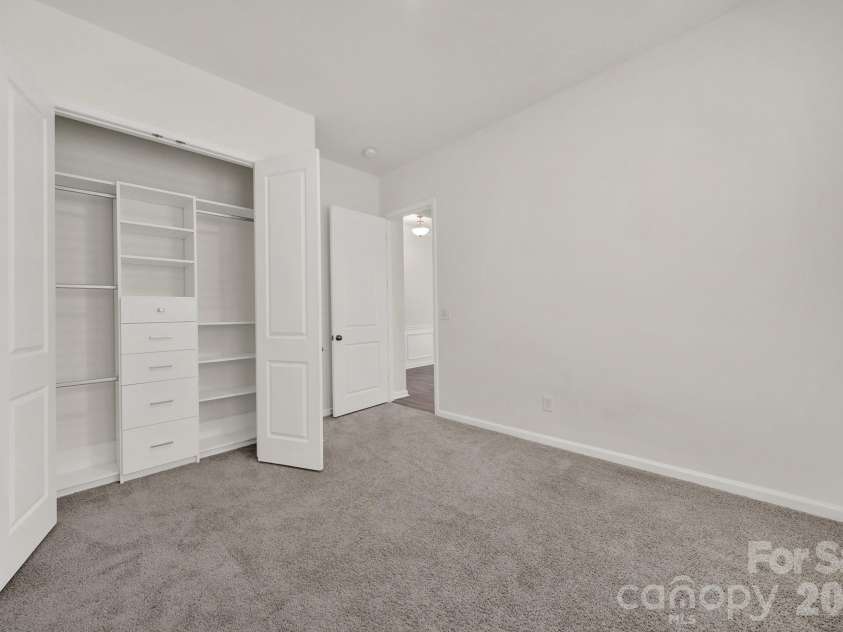 18033 Grey Mossrun Drive, Charlotte, NC 28278.  MLS# CAR4350029, YatesRealty ID 3922. 