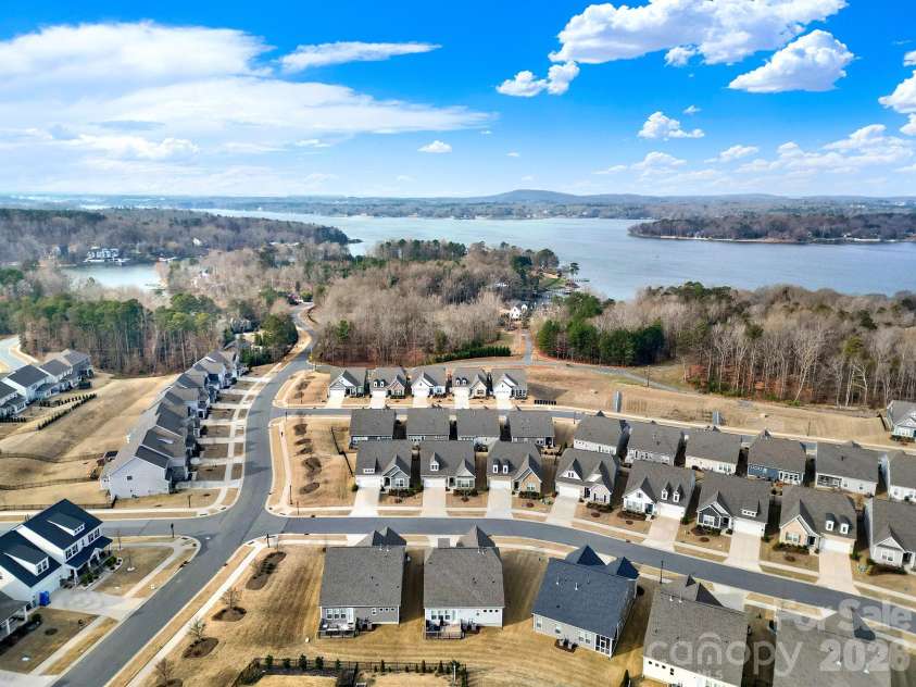 18033 Grey Mossrun Drive, Charlotte, NC 28278.  MLS# CAR4350029, YatesRealty ID 3922. 