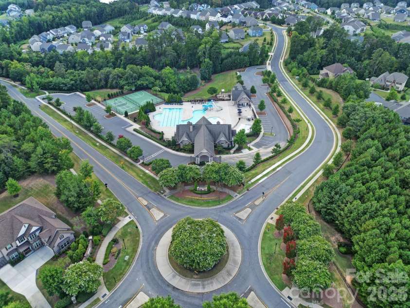 18033 Grey Mossrun Drive, Charlotte, NC 28278.  MLS# CAR4350029, YatesRealty ID 3922. 