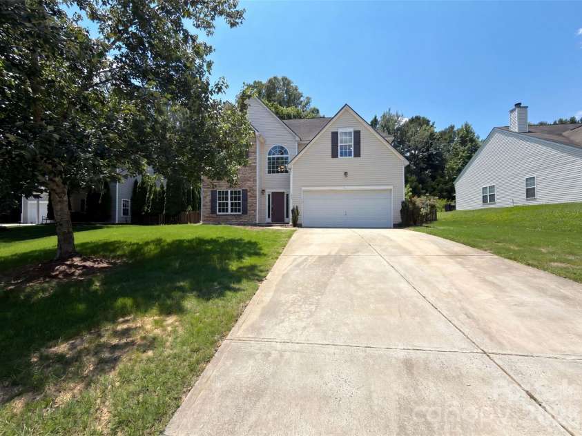 1959 Trace Creek Drive, Waxhaw, NC 28173.  MLS# CAR4393569, YatesRealty ID 39221. 