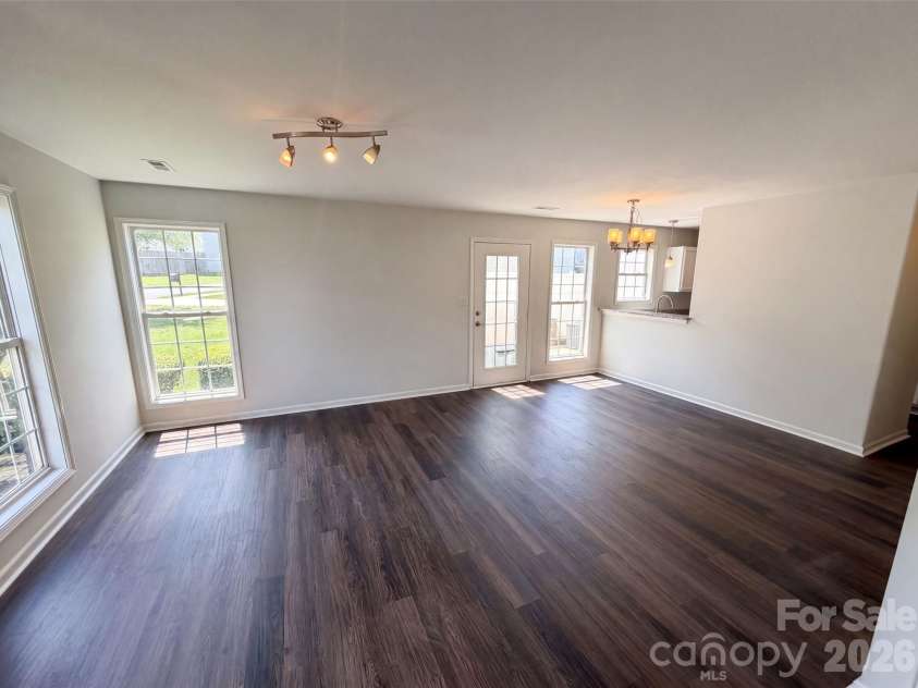 3831 Mohawk Court, Charlotte, NC 28215.  MLS# CAR4395683, YatesRealty ID 39222. 