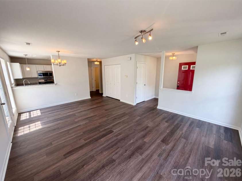 3831 Mohawk Court, Charlotte, NC 28215.  MLS# CAR4395683, YatesRealty ID 39222. 