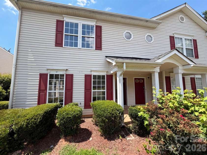 3831 Mohawk Court, Charlotte, NC 28215.  MLS# CAR4395683, YatesRealty ID 39222. 