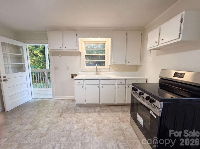 1413 Westside Drive, Fort Mill, SC 29715.  MLS# CAR4395723, YatesRealty ID 39223. 
