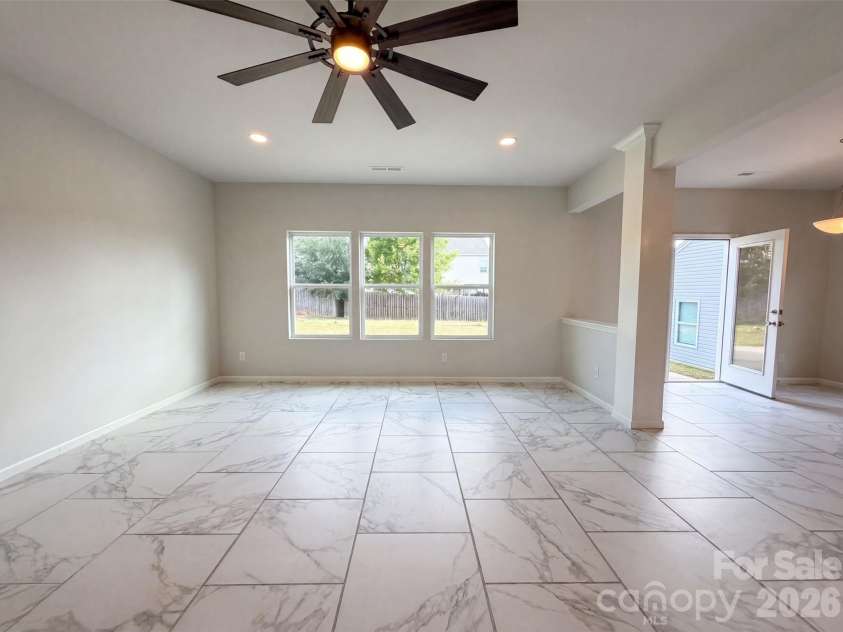 617 Heather Glen Crest, Rock Hill, SC 29732.  MLS# CAR4395720, YatesRealty ID 39224. 