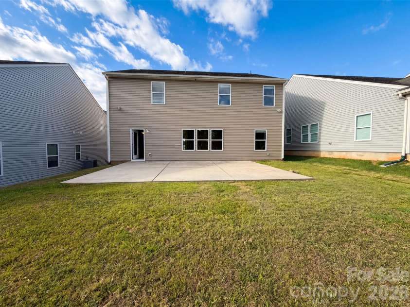 617 Heather Glen Crest, Rock Hill, SC 29732.  MLS# CAR4395720, YatesRealty ID 39224. 