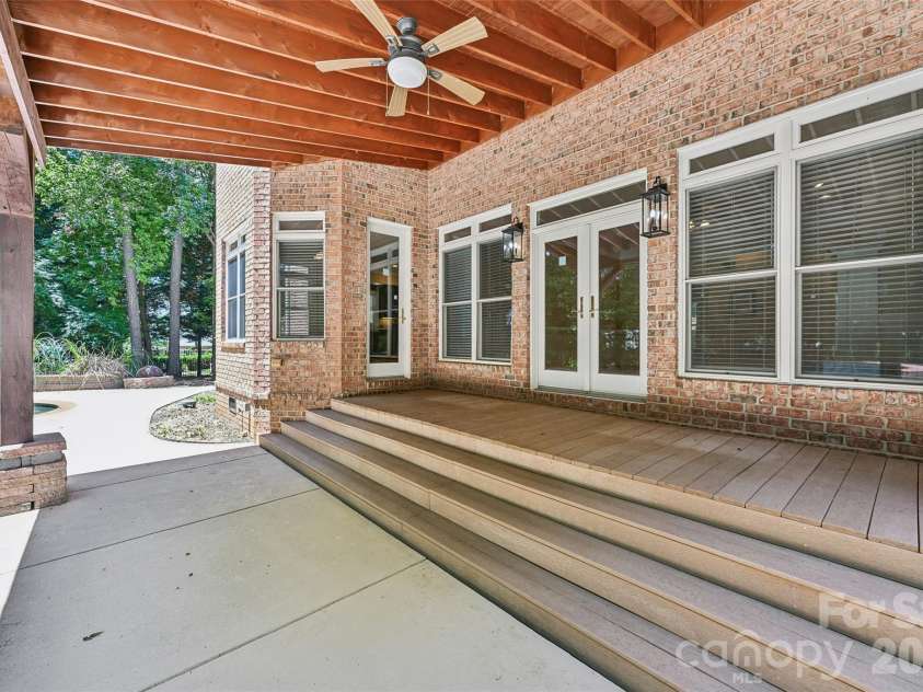 100 Mary Mack Lane, Fort Mill, SC 29715.  MLS# CAR4397090, YatesRealty ID 39225. 