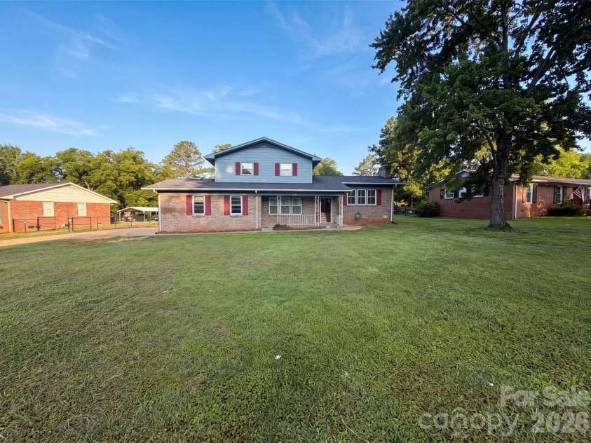 1248 Christopher Circle, Rock Hill, SC 29730.  MLS# CAR4400893, YatesRealty ID 39227. 