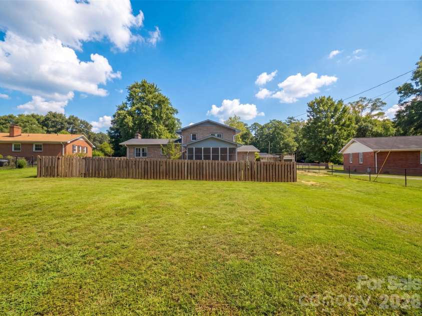 1248 Christopher Circle, Rock Hill, SC 29730.  MLS# CAR4400893, YatesRealty ID 39227. 