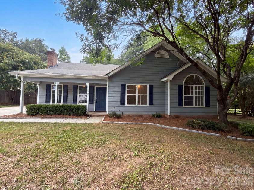 3505 Sandberry Drive, Waxhaw, NC 28173.  MLS# CAR4400977, YatesRealty ID 39228. 