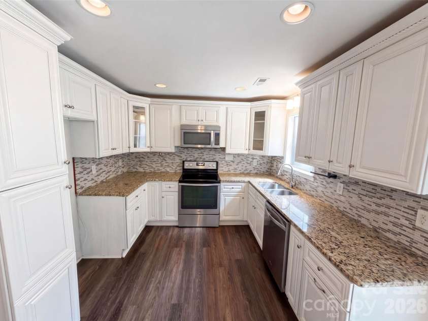 3505 Sandberry Drive, Waxhaw, NC 28173.  MLS# CAR4400977, YatesRealty ID 39228. 
