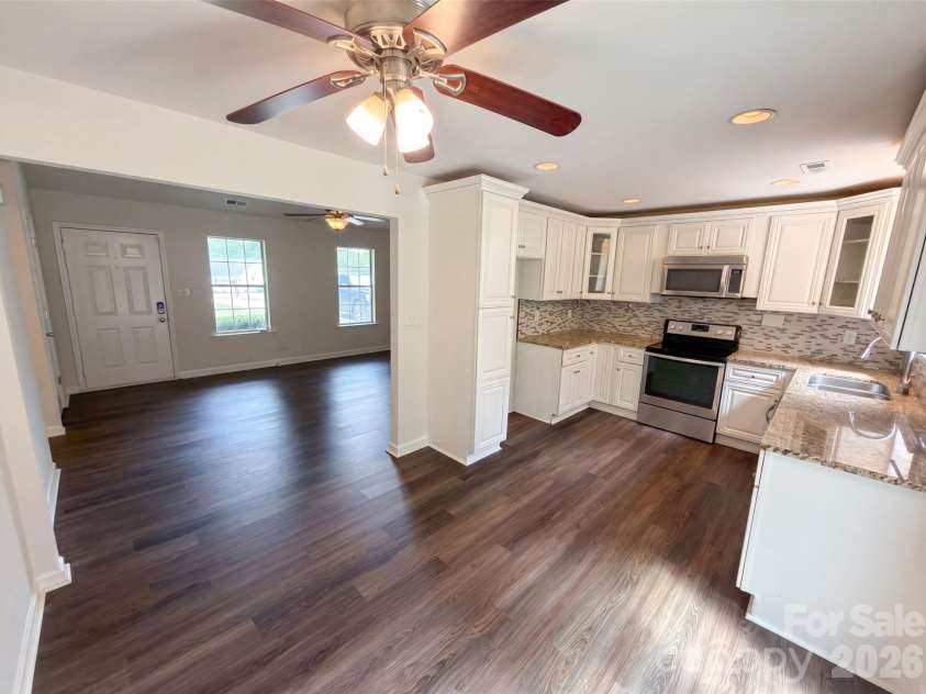 3505 Sandberry Drive, Waxhaw, NC 28173.  MLS# CAR4400977, YatesRealty ID 39228. 