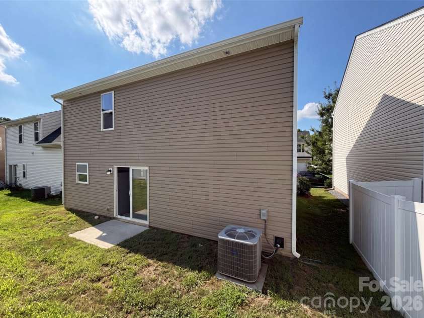 8222 Gabon Court, Charlotte, NC 28215.  MLS# CAR4400999, YatesRealty ID 39229. 