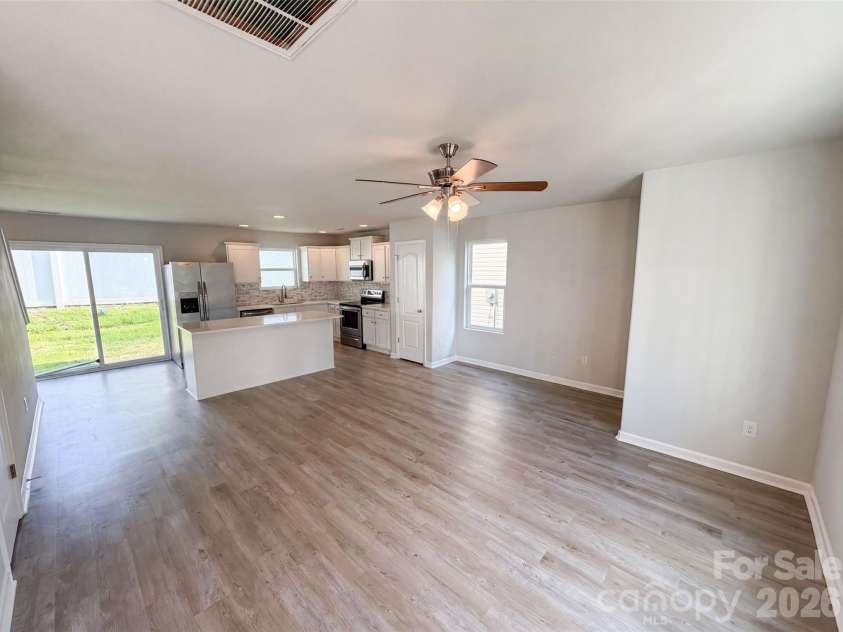 8222 Gabon Court, Charlotte, NC 28215.  MLS# CAR4400999, YatesRealty ID 39229. 