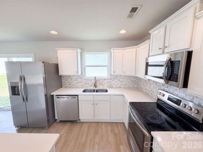 8222 Gabon Court, Charlotte, NC 28215.  MLS# CAR4400999, YatesRealty ID 39229. 