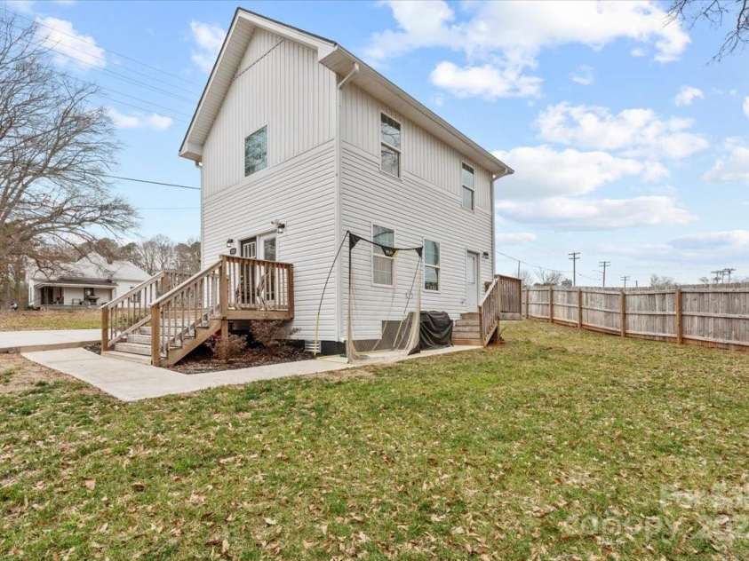 305 Wingate Court, Shelby, NC 28152.  MLS# CAR4220268, YatesRealty ID 3923. 