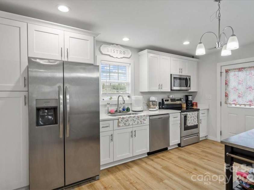 305 Wingate Court, Shelby, NC 28152.  MLS# CAR4220268, YatesRealty ID 3923. 