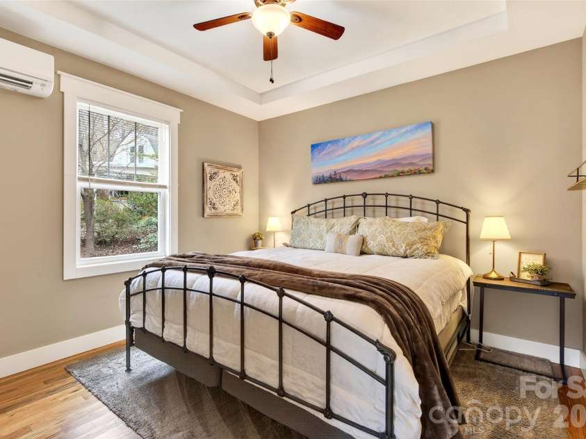 726 Rhododendron Avenue, Black Mountain, NC 28711.  MLS# CAR4353738, YatesRealty ID 3923. Bedroom