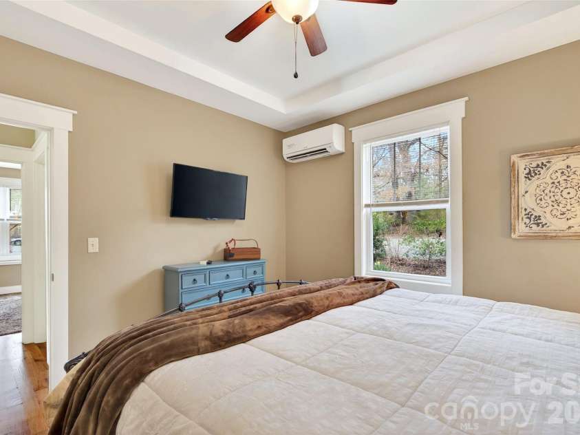 726 Rhododendron Avenue, Black Mountain, NC 28711.  MLS# CAR4353738, YatesRealty ID 3923. Bedroom