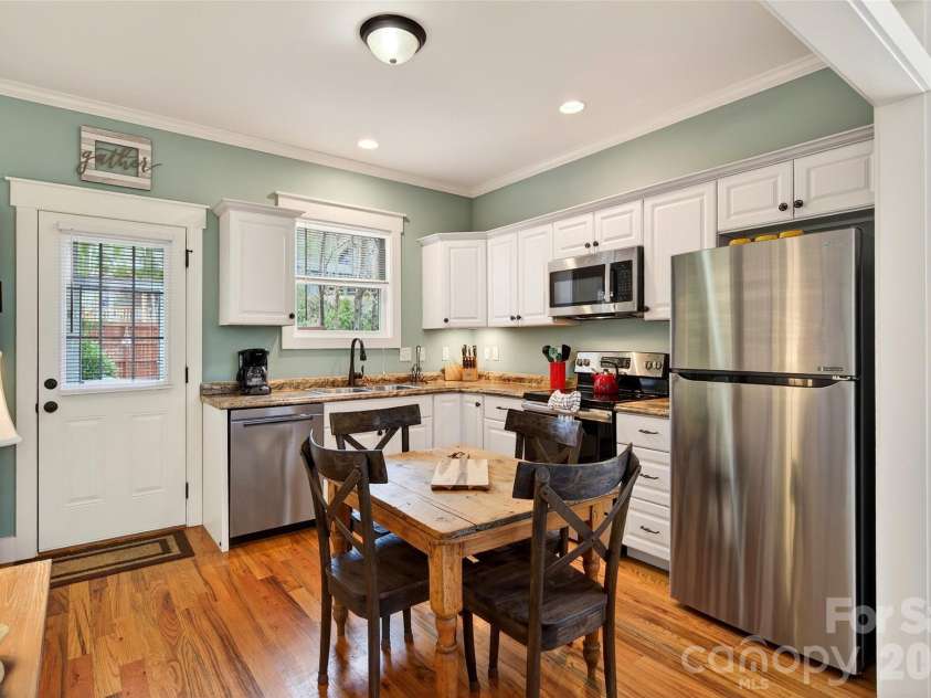726 Rhododendron Avenue, Black Mountain, NC 28711.  MLS# CAR4353738, YatesRealty ID 3923. Kitchen/Dining
