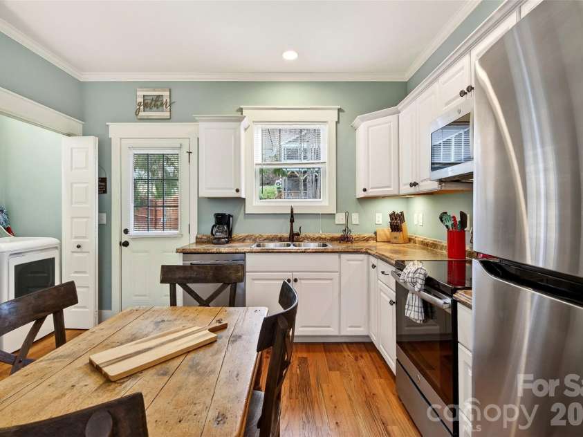 726 Rhododendron Avenue, Black Mountain, NC 28711.  MLS# CAR4353738, YatesRealty ID 3923. Kitchen/Dining
