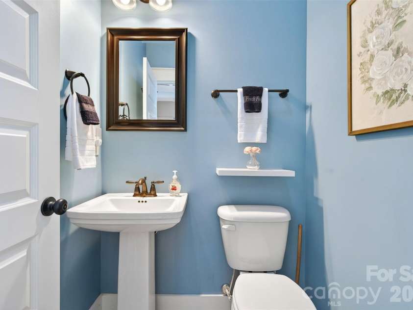 726 Rhododendron Avenue, Black Mountain, NC 28711.  MLS# CAR4353738, YatesRealty ID 3923. Primary Half Bathroom