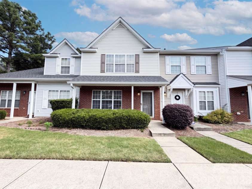 14205 Tranters Creek Lane, Charlotte, NC 28273.  MLS# CAR4402305, YatesRealty ID 39231. 