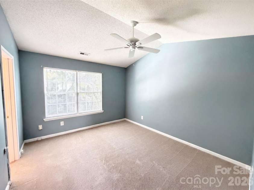 14205 Tranters Creek Lane, Charlotte, NC 28273.  MLS# CAR4402305, YatesRealty ID 39231. 