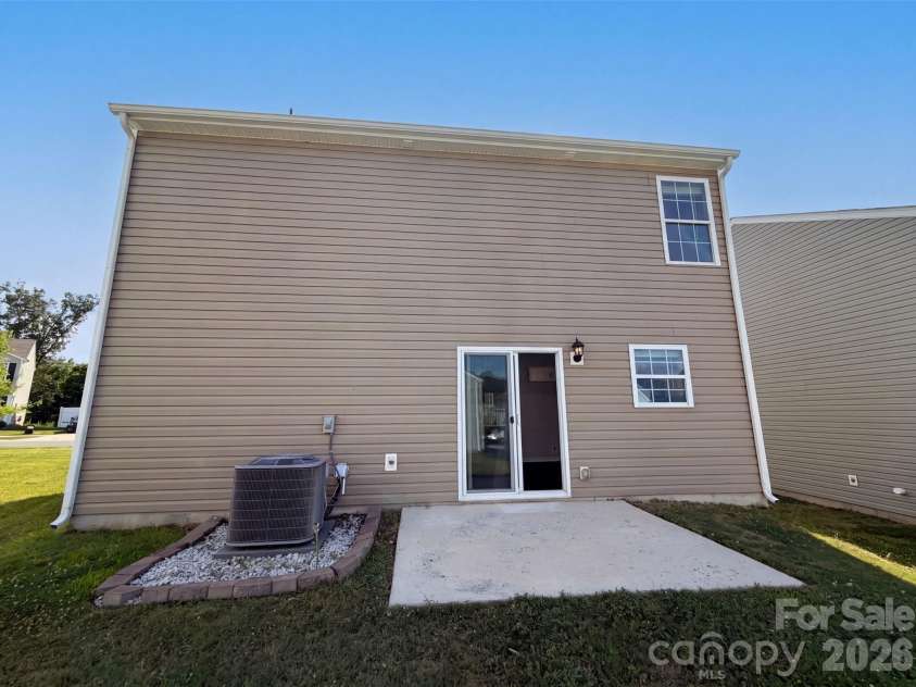 7244 Finnigan Road, Charlotte, NC 28215.  MLS# CAR4402476, YatesRealty ID 39232. 