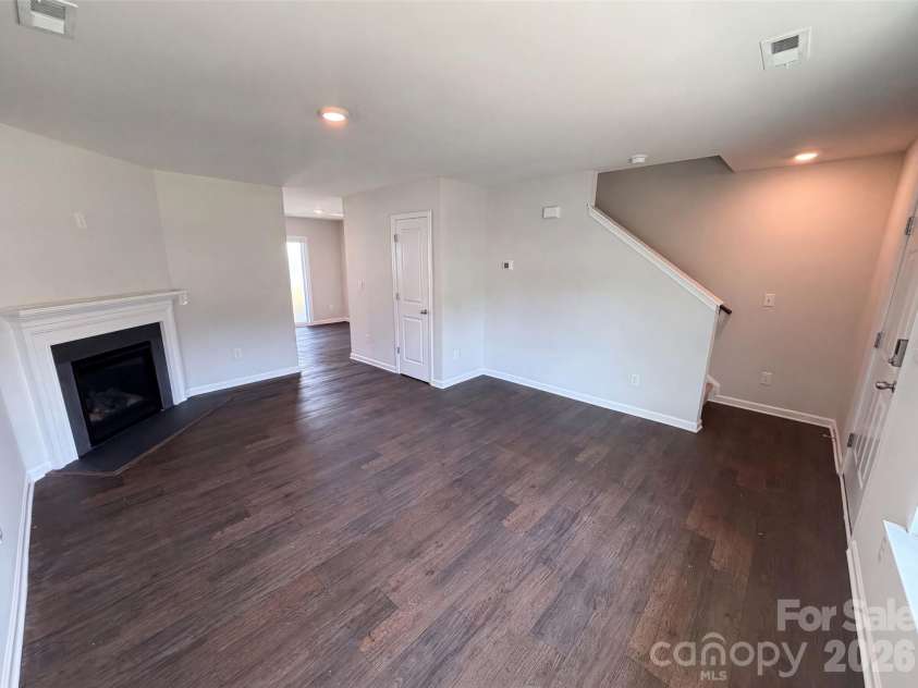 7244 Finnigan Road, Charlotte, NC 28215.  MLS# CAR4402476, YatesRealty ID 39232. 
