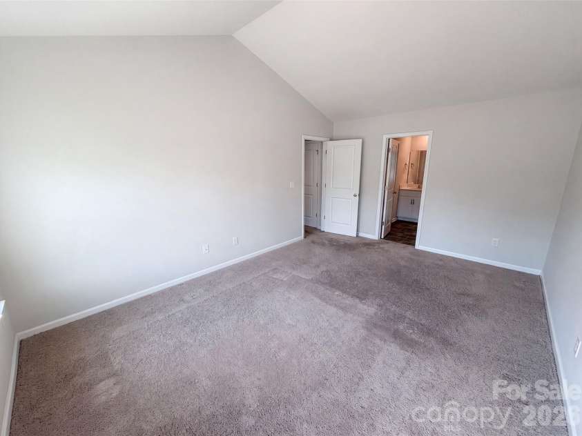 7244 Finnigan Road, Charlotte, NC 28215.  MLS# CAR4402476, YatesRealty ID 39232. 
