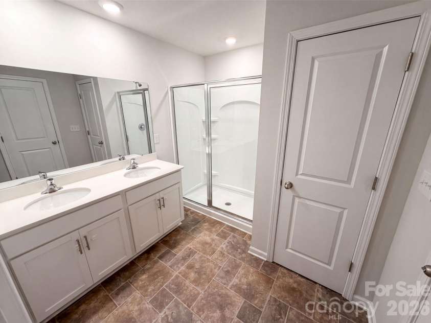 7244 Finnigan Road, Charlotte, NC 28215.  MLS# CAR4402476, YatesRealty ID 39232. 
