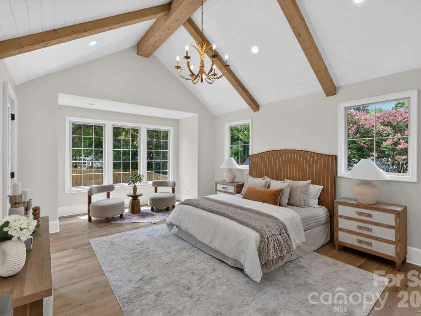 517 Heather Lane, Charlotte, NC 28209.  MLS# CAR4402841, YatesRealty ID 39233. 