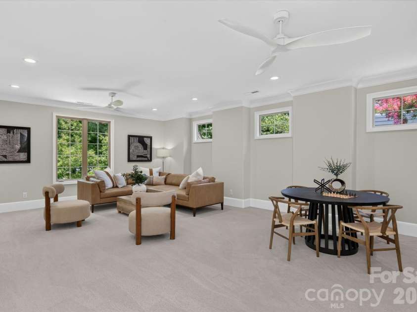517 Heather Lane, Charlotte, NC 28209.  MLS# CAR4402841, YatesRealty ID 39233. 