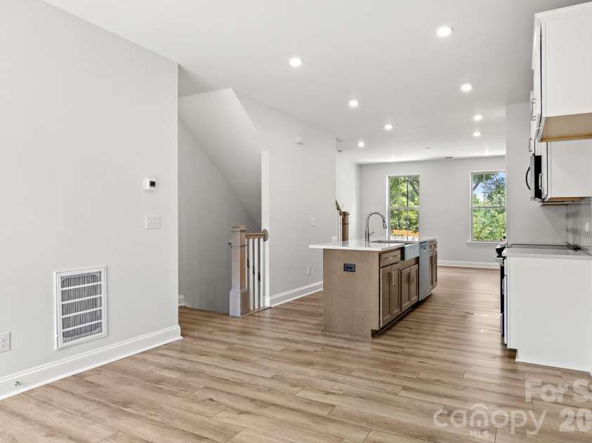 120 Judson Avenue, Charlotte, NC 28208.  MLS# CAR4393574, YatesRealty ID 39234. 