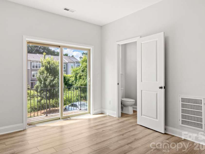 120 Judson Avenue, Charlotte, NC 28208.  MLS# CAR4393574, YatesRealty ID 39234. 