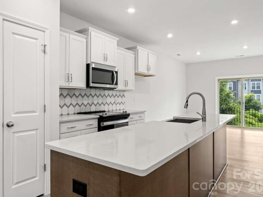 120 Judson Avenue, Charlotte, NC 28208.  MLS# CAR4393574, YatesRealty ID 39234. 
