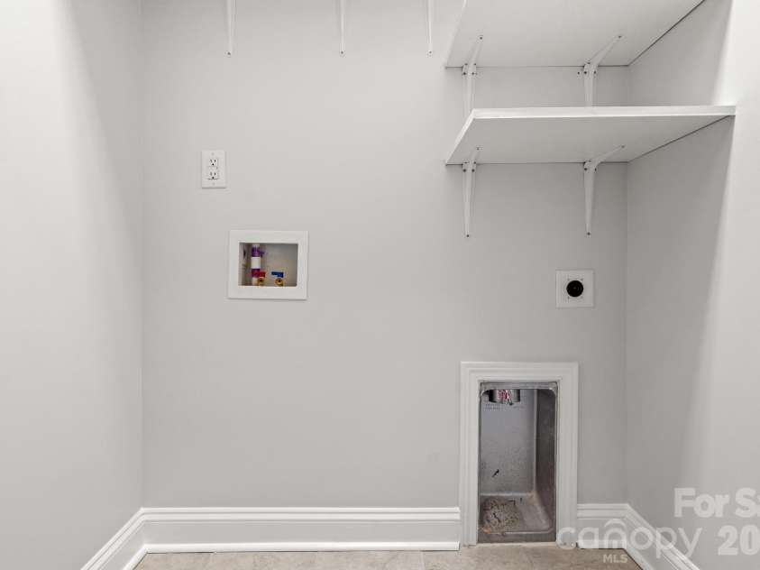 120 Judson Avenue, Charlotte, NC 28208.  MLS# CAR4393574, YatesRealty ID 39234. 